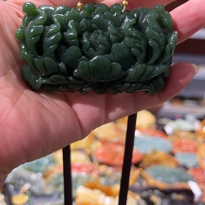 和田玉（糖玉）未镶嵌颈饰