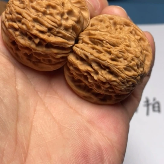 文玩核桃把件磨盘东