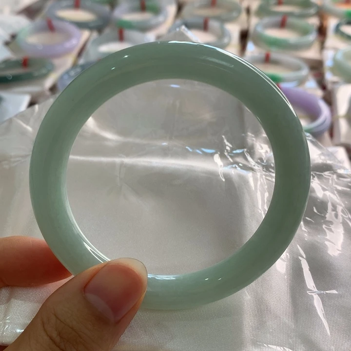 翡翠未镶嵌手镯圆条59