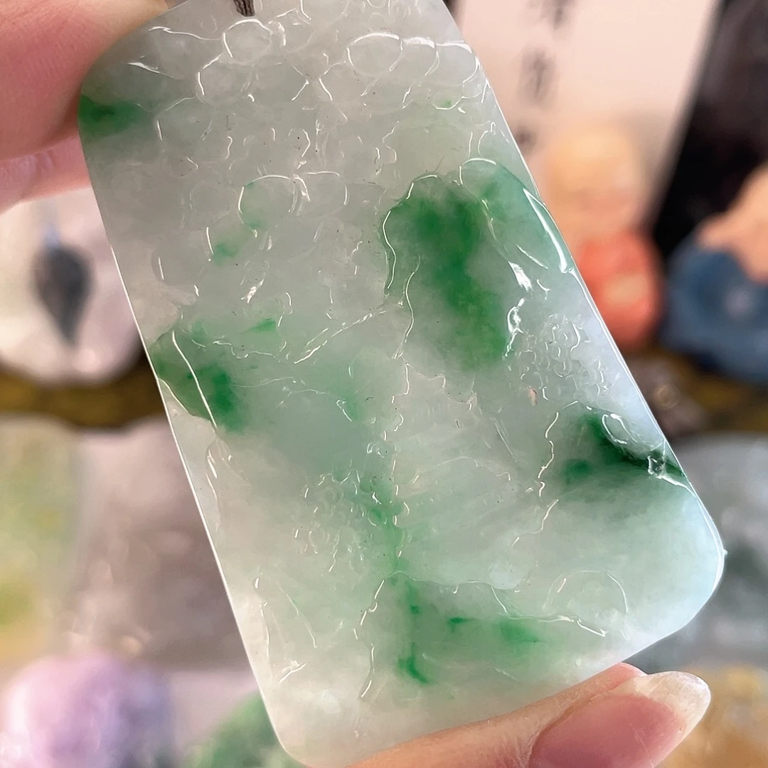 翡翠未镶嵌颈饰山水牌