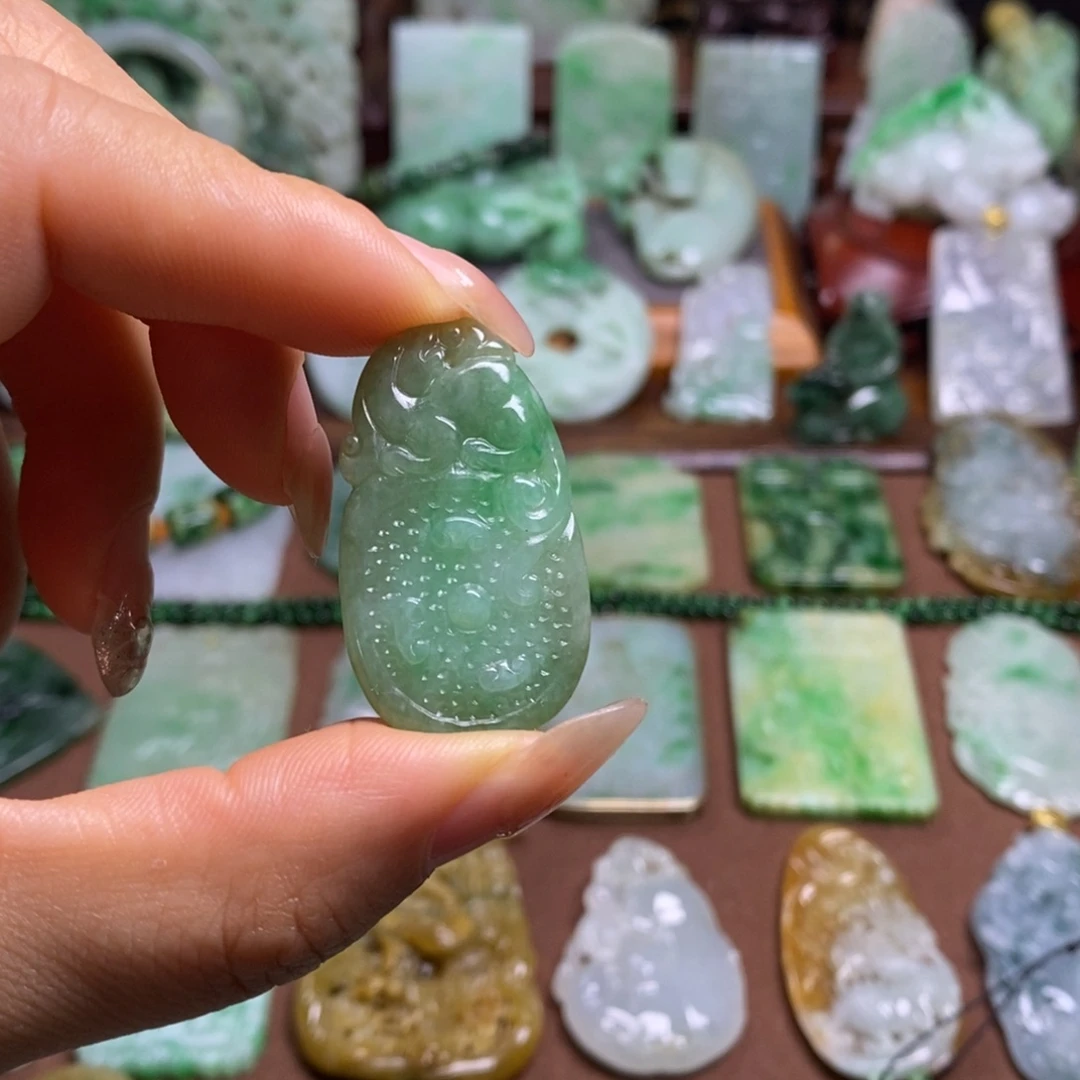 翡翠未镶嵌挂件1111111111111111