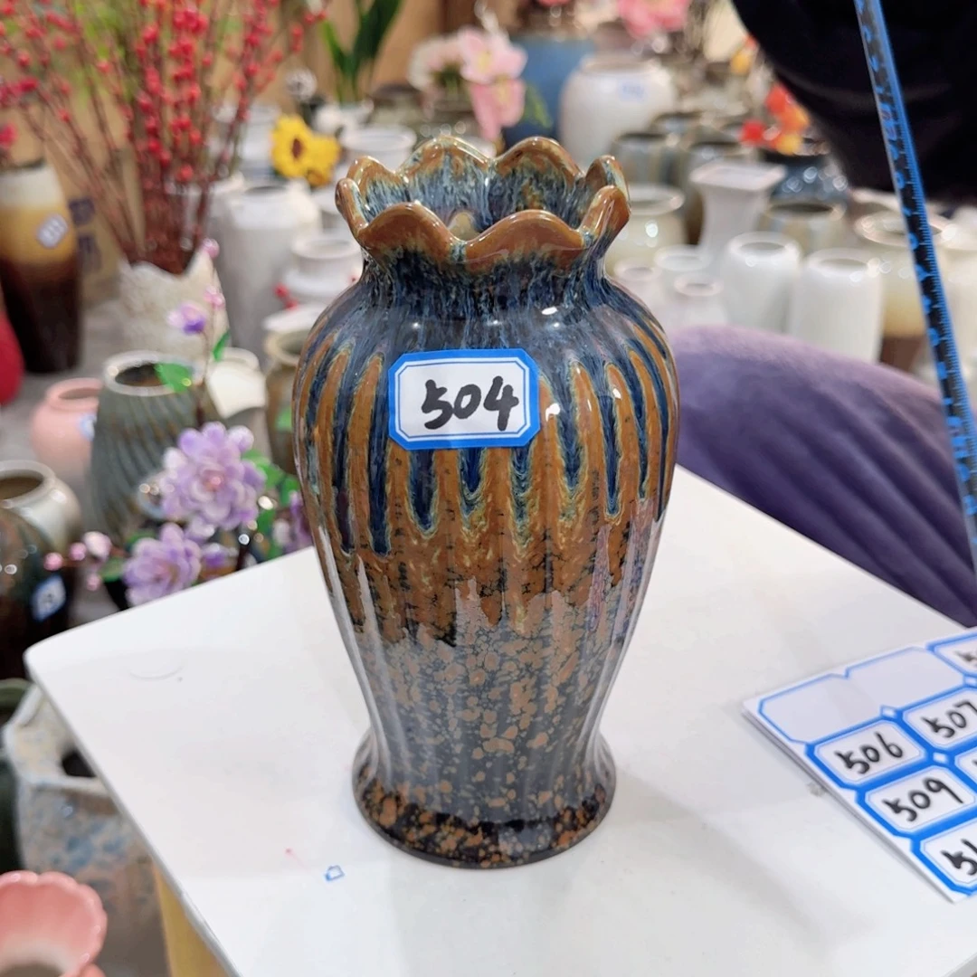 504号陶瓷高20厘米微瑕一个