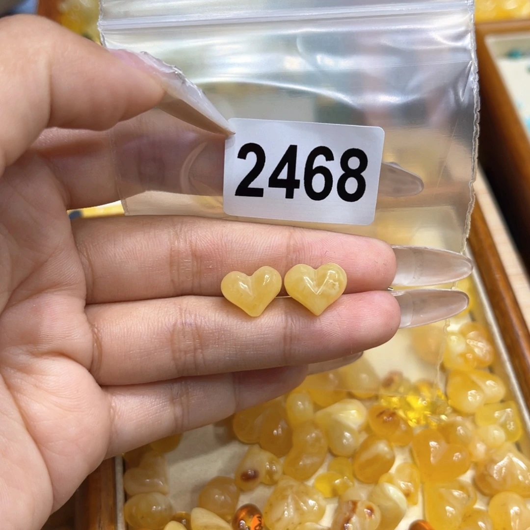 琥珀未镶嵌珠宝奇石