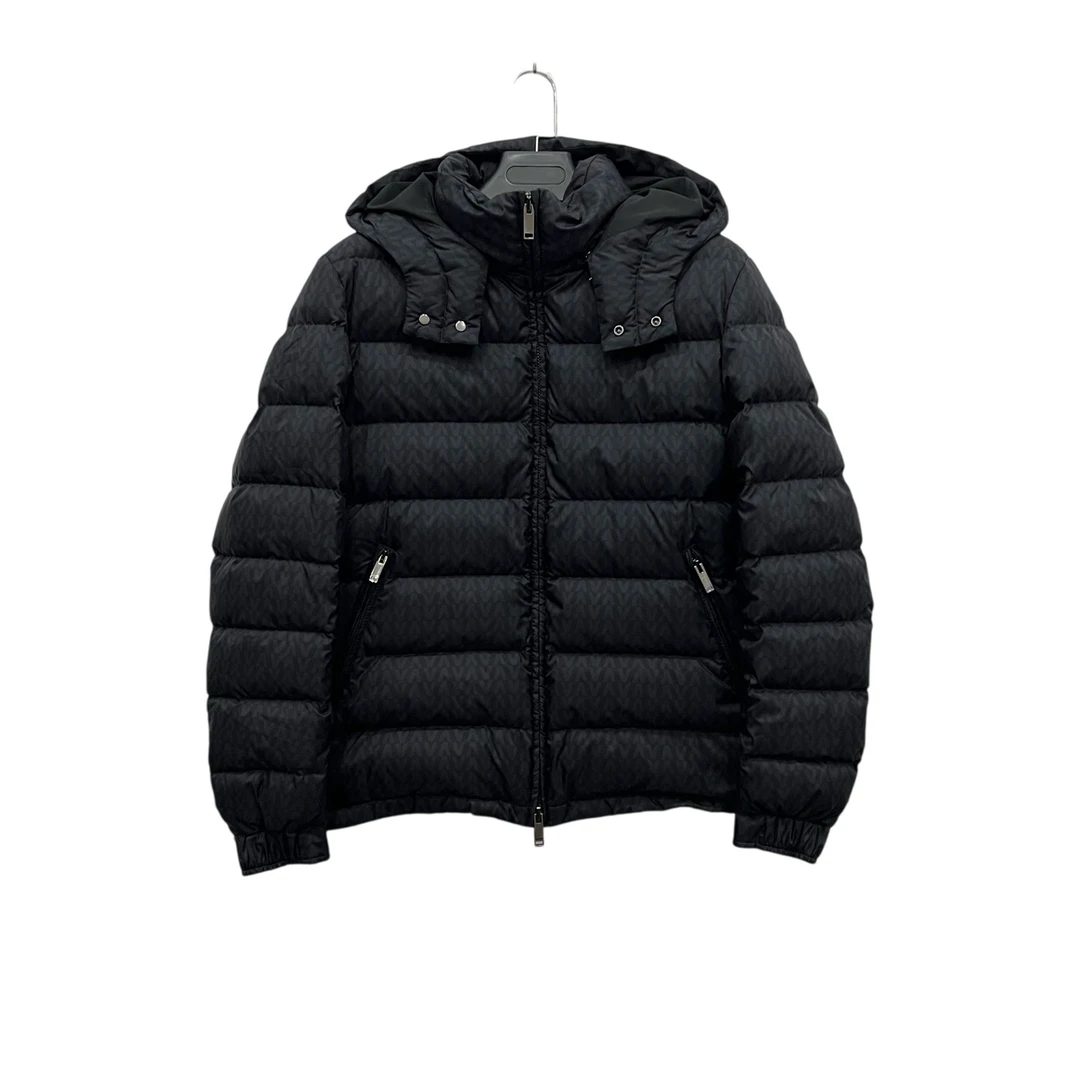 未使用 Valentino/华伦天奴 暗纹满印羽绒服 48码/全新/公价12490
