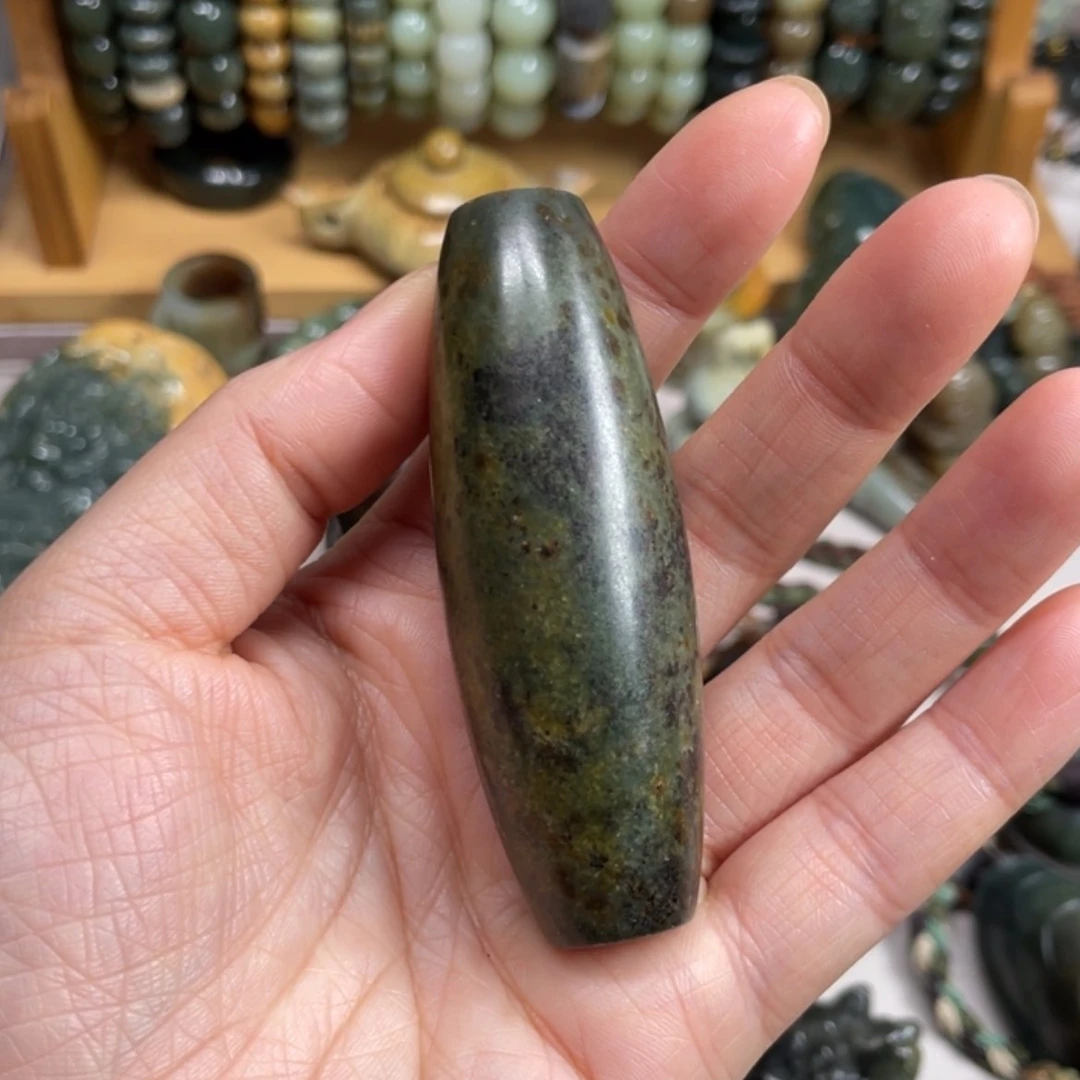 【闪购商品】未镶嵌岫岩河磨玉（透闪石质玉）把件