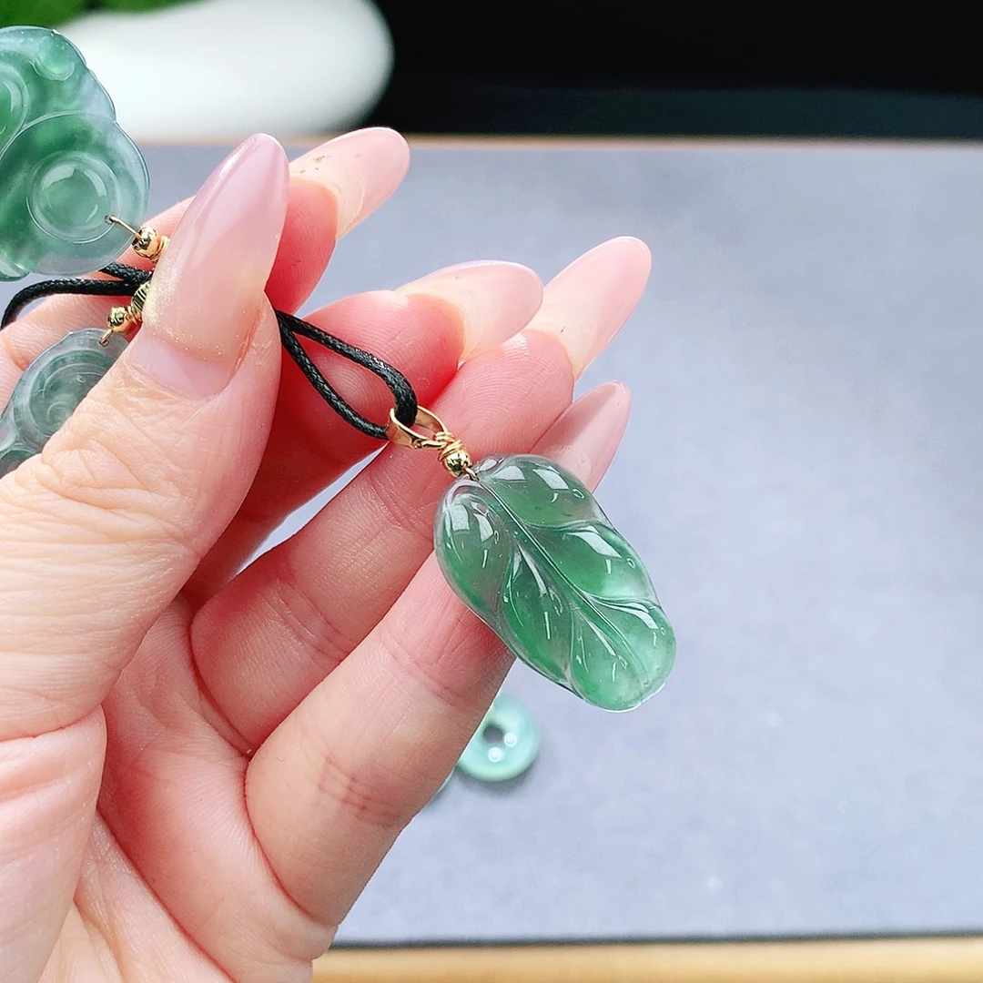 未镶嵌手镯（圆镯）翡翠