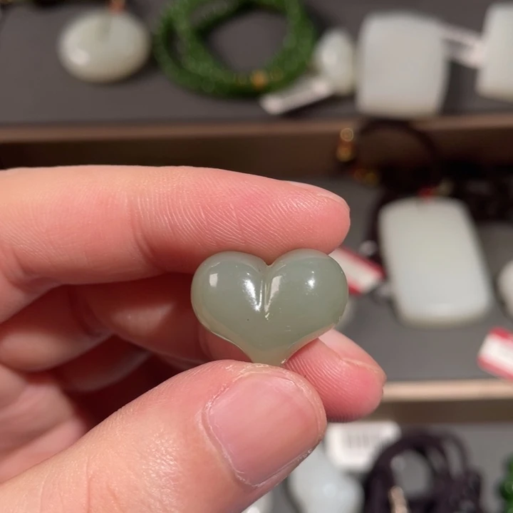 和田玉（糖玉）未镶嵌挂件