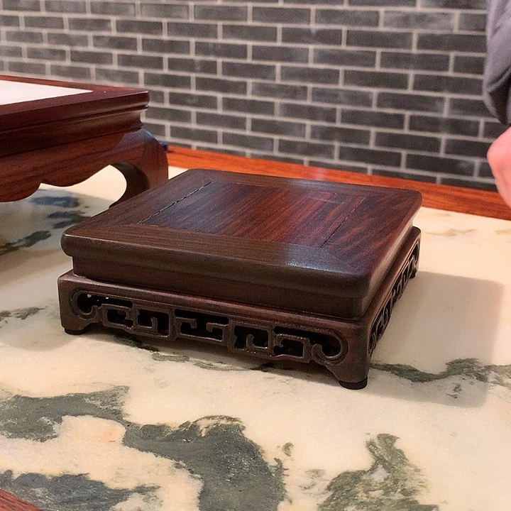 木篮*大红独板回纹底座