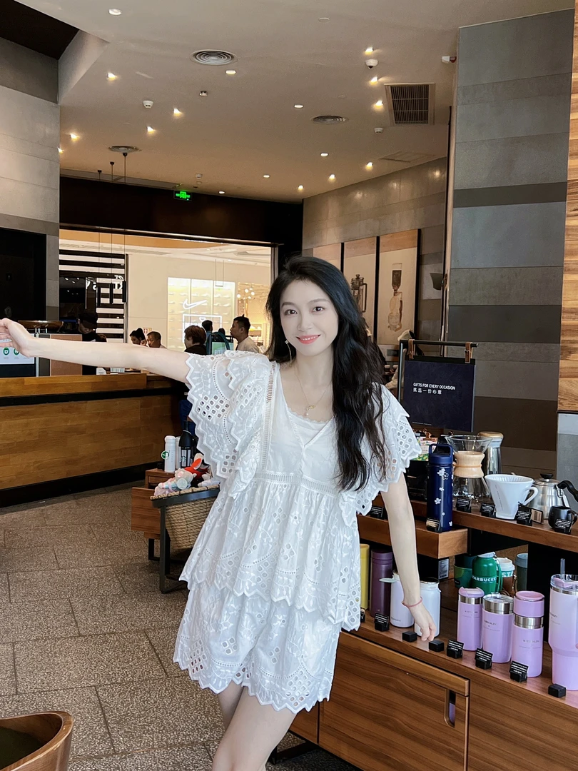 温柔法式气质连衣裙花朵暗纹仙女风荷叶边套装