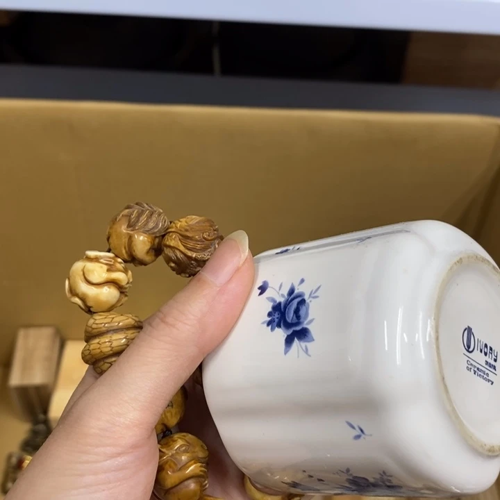 w***l瓷中古工艺品一件