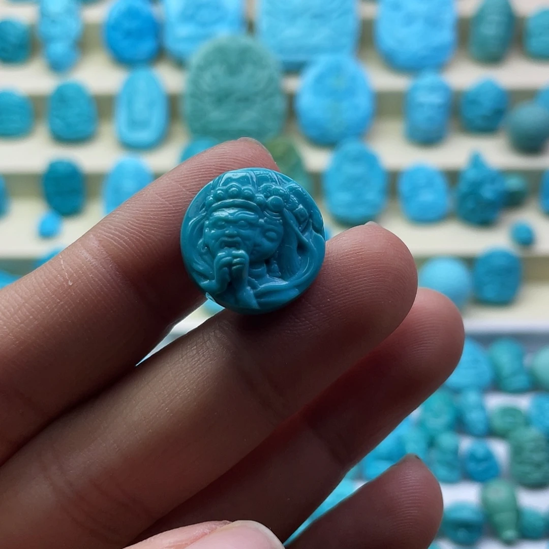 绿松石未镶嵌颈饰