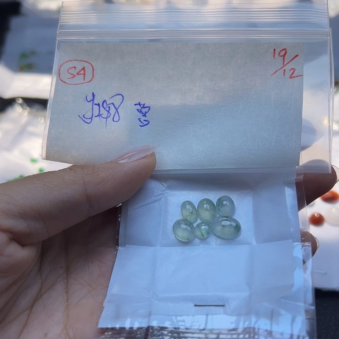 营***前定制翡翠未镶嵌翡翠