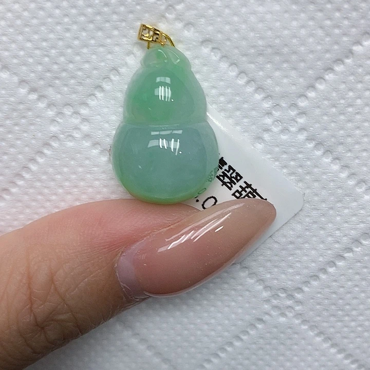 颈饰18K金镶嵌翡翠