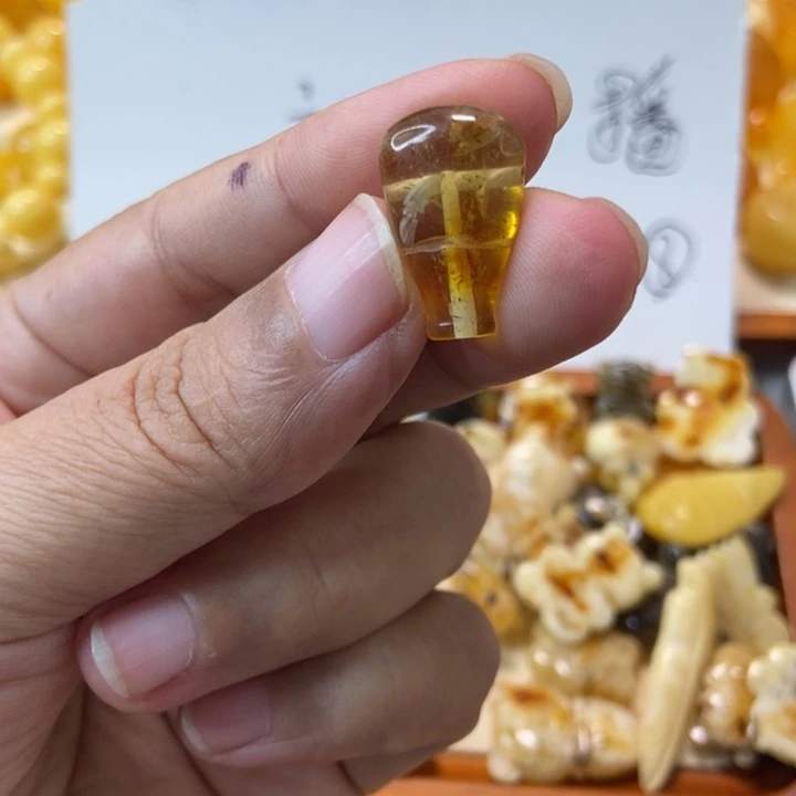 琥珀未镶嵌珠宝奇石