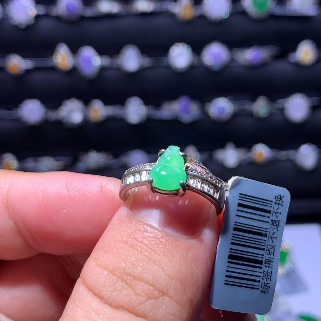 颈饰银S925镶嵌翡翠葫芦