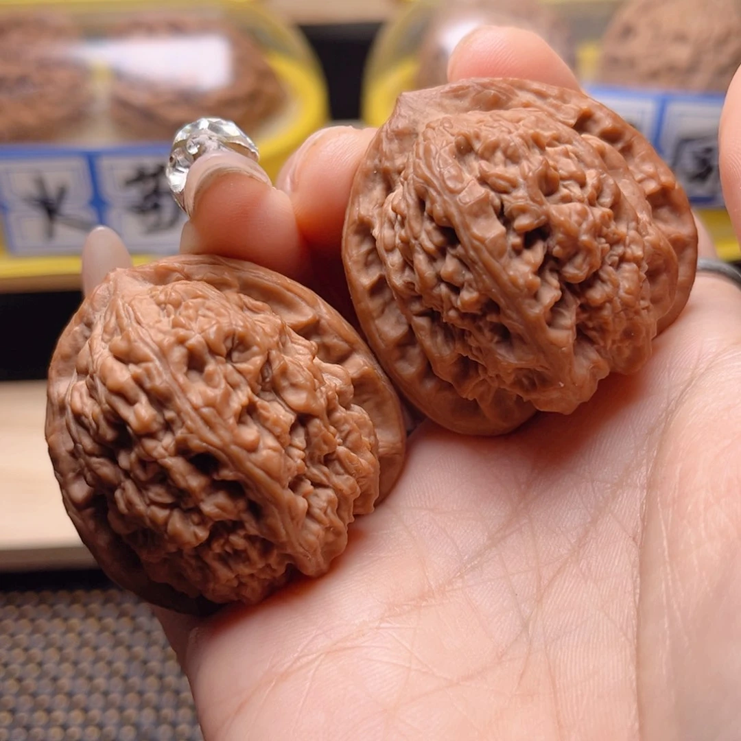 文玩核桃把件山**剧蚂蚁沟