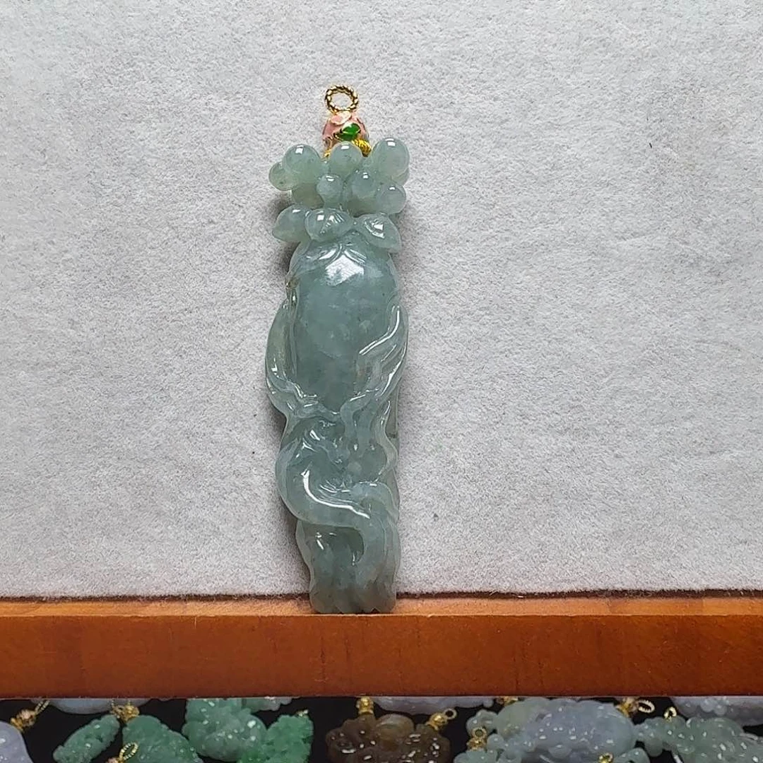 吊坠(赠链)未镶嵌翡翠