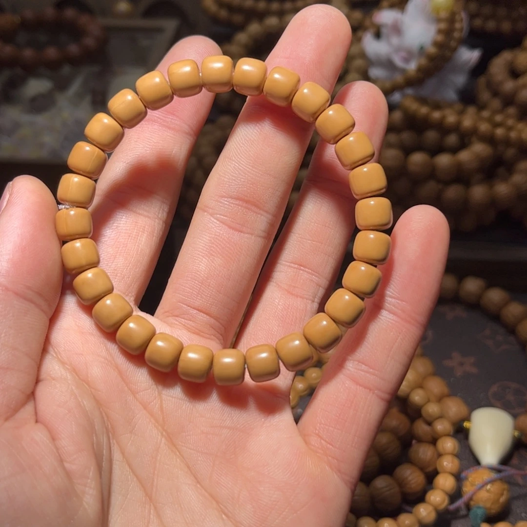 猴头核桃吊坠8+道珠全品无瑕无药龙岩料