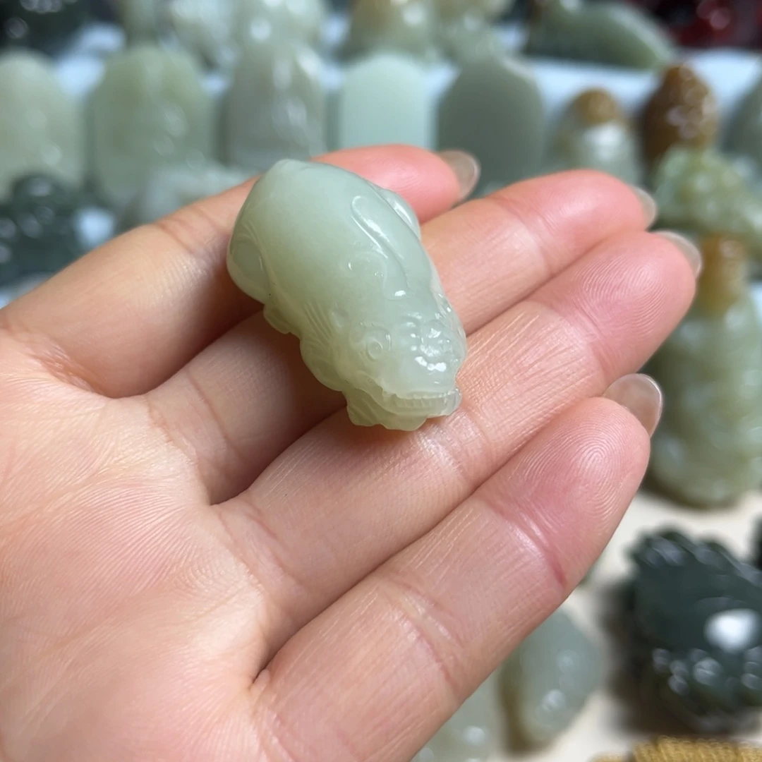 和田玉未镶嵌挂件