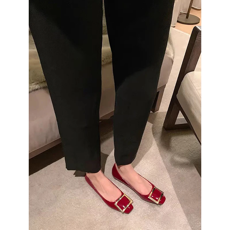 酒红色方扣单鞋女粗跟方头高跟鞋细跟不累脚高级感法式气质平底鞋