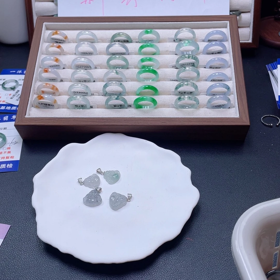 翡翠未镶嵌戒指翡翠首饰