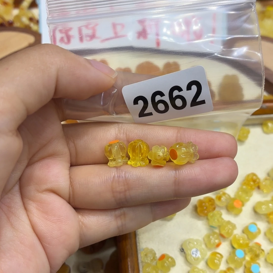 云***—琥珀未镶嵌珠宝奇石