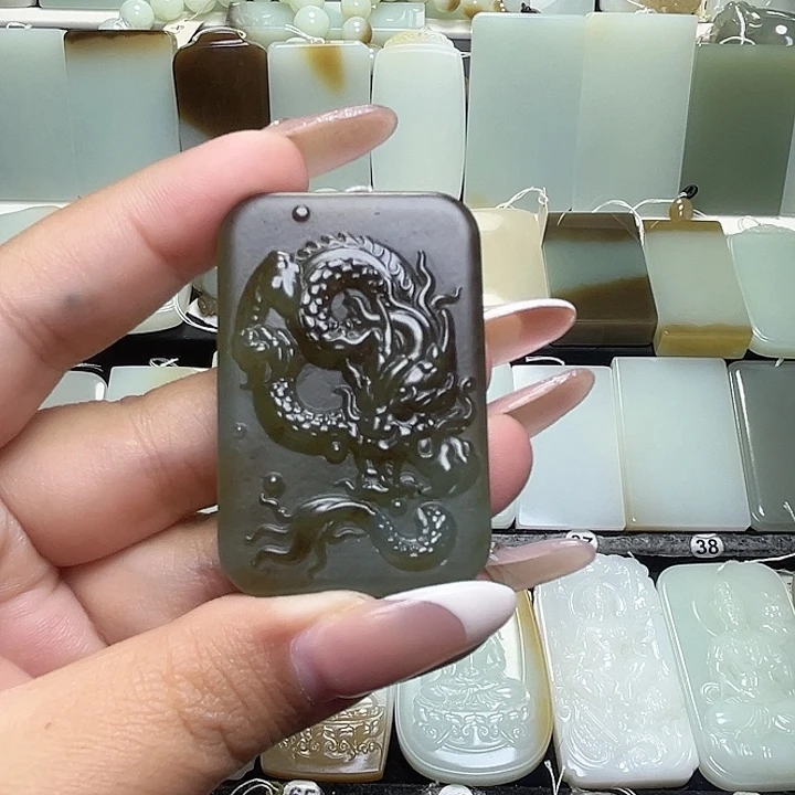 颈饰未镶嵌和田玉榭*安