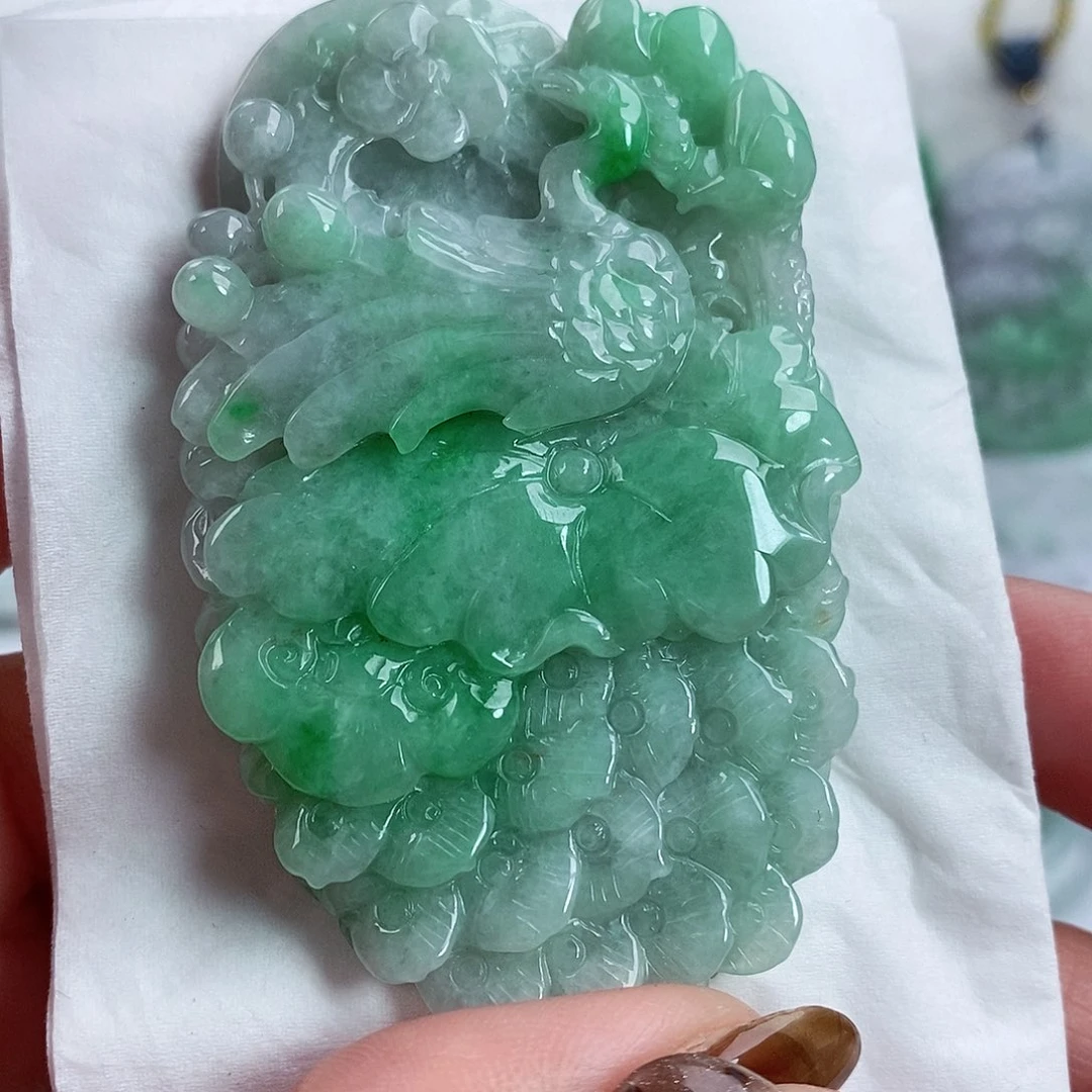 翡翠未镶嵌颈饰翡翠