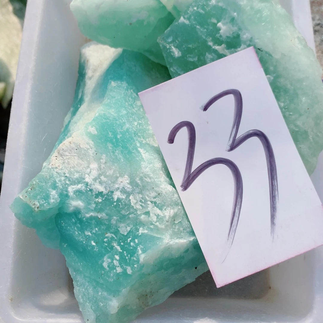 蛇纹石玉未镶嵌原石过***村