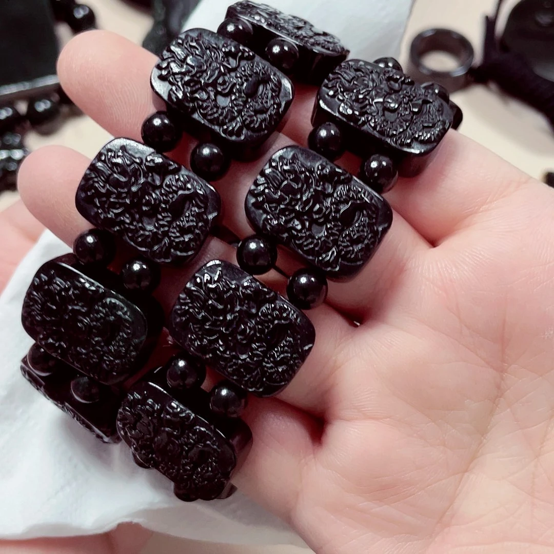 翡翠未镶嵌颈饰先鉴后发一物一证