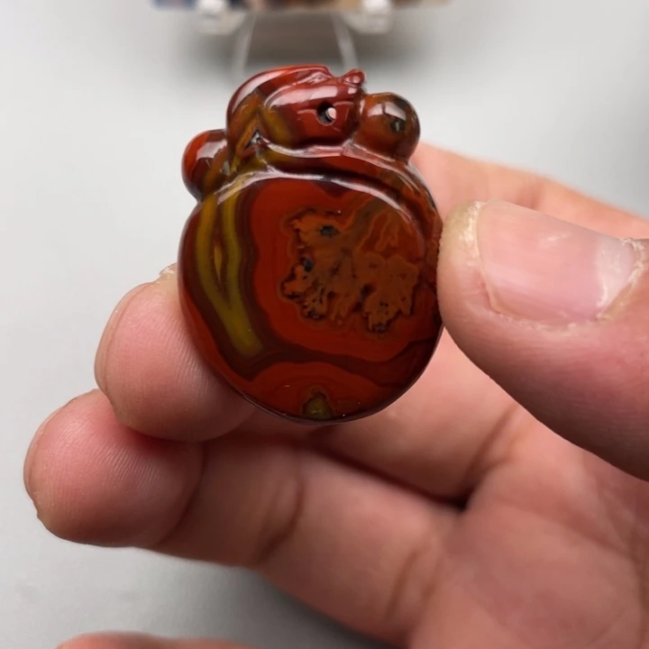 玛瑙/玉髓颈饰未镶嵌羽**缘