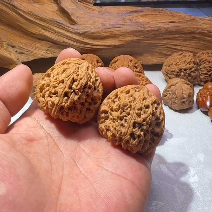 文玩核桃吊坠南疆