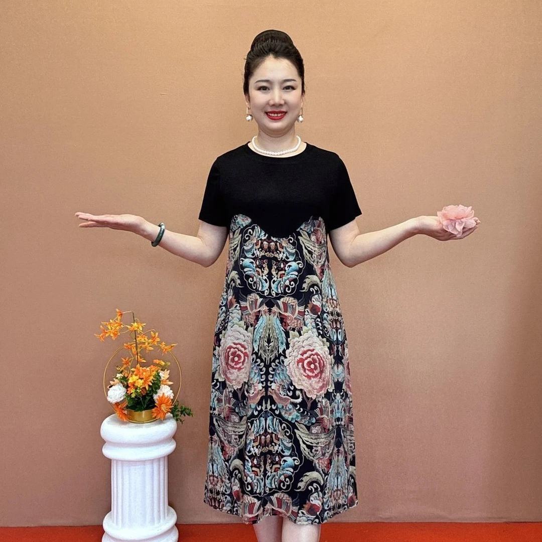 大码拼接连衣裙裙子夏季新款减龄宽松气质遮肉时尚妈妈印花洋气