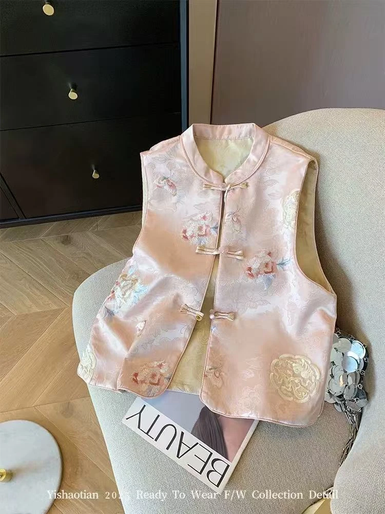 【芳菲】2025春节重工刺绣复古时尚盘扣新中式国风气质百搭减龄马甲