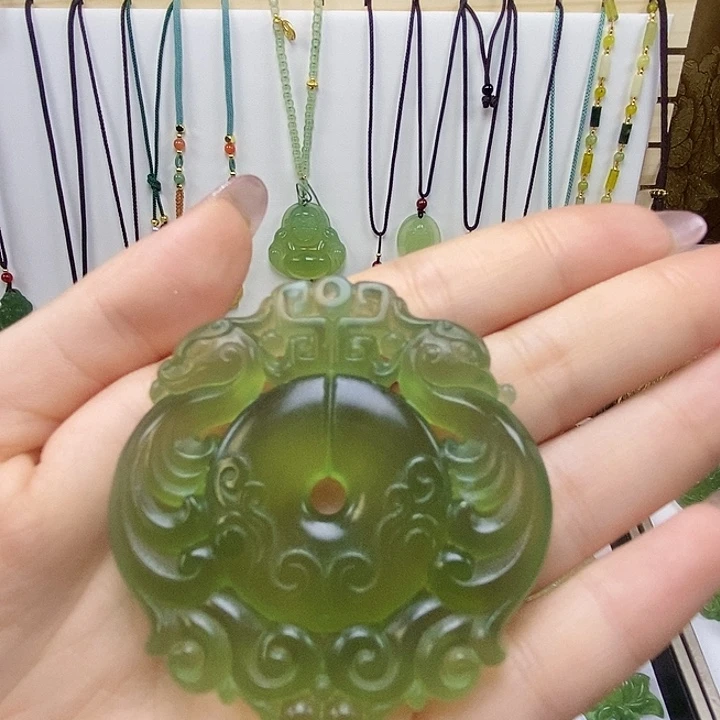 蛇纹石玉合金颈饰