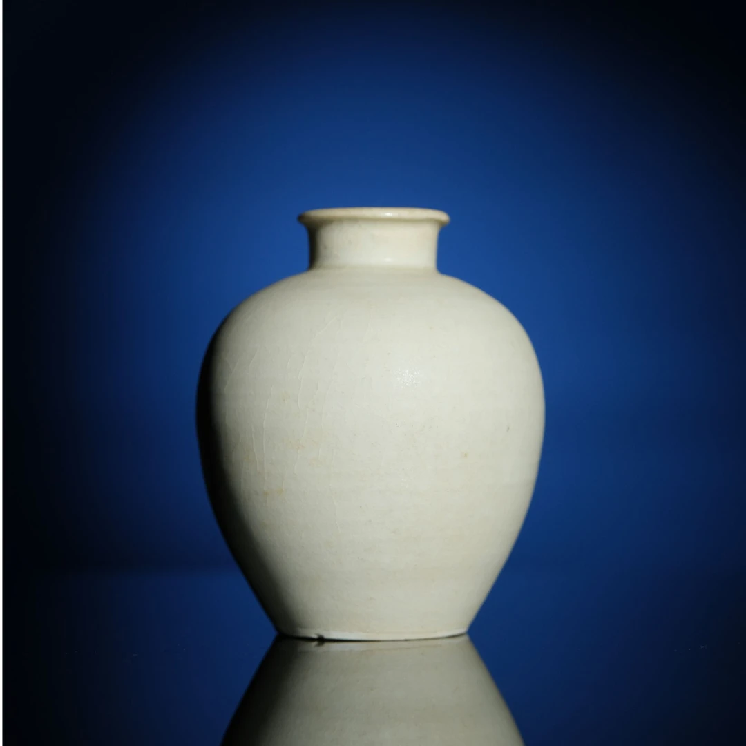 21.邢窑白釉小梅瓶（蓝队）【古董拍卖】