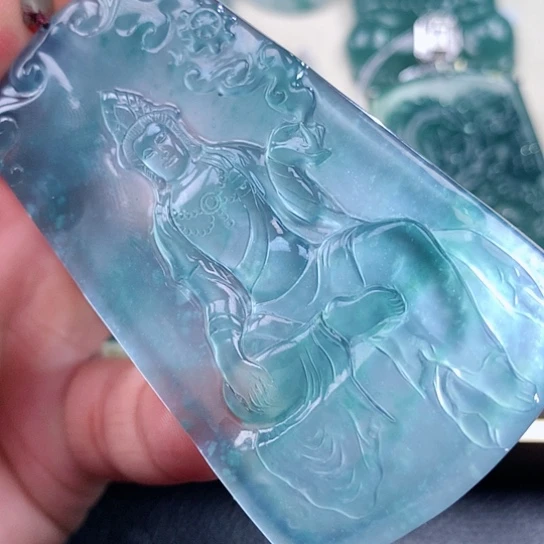 【闪购商品】翡翠颈饰未镶嵌天然翡翠