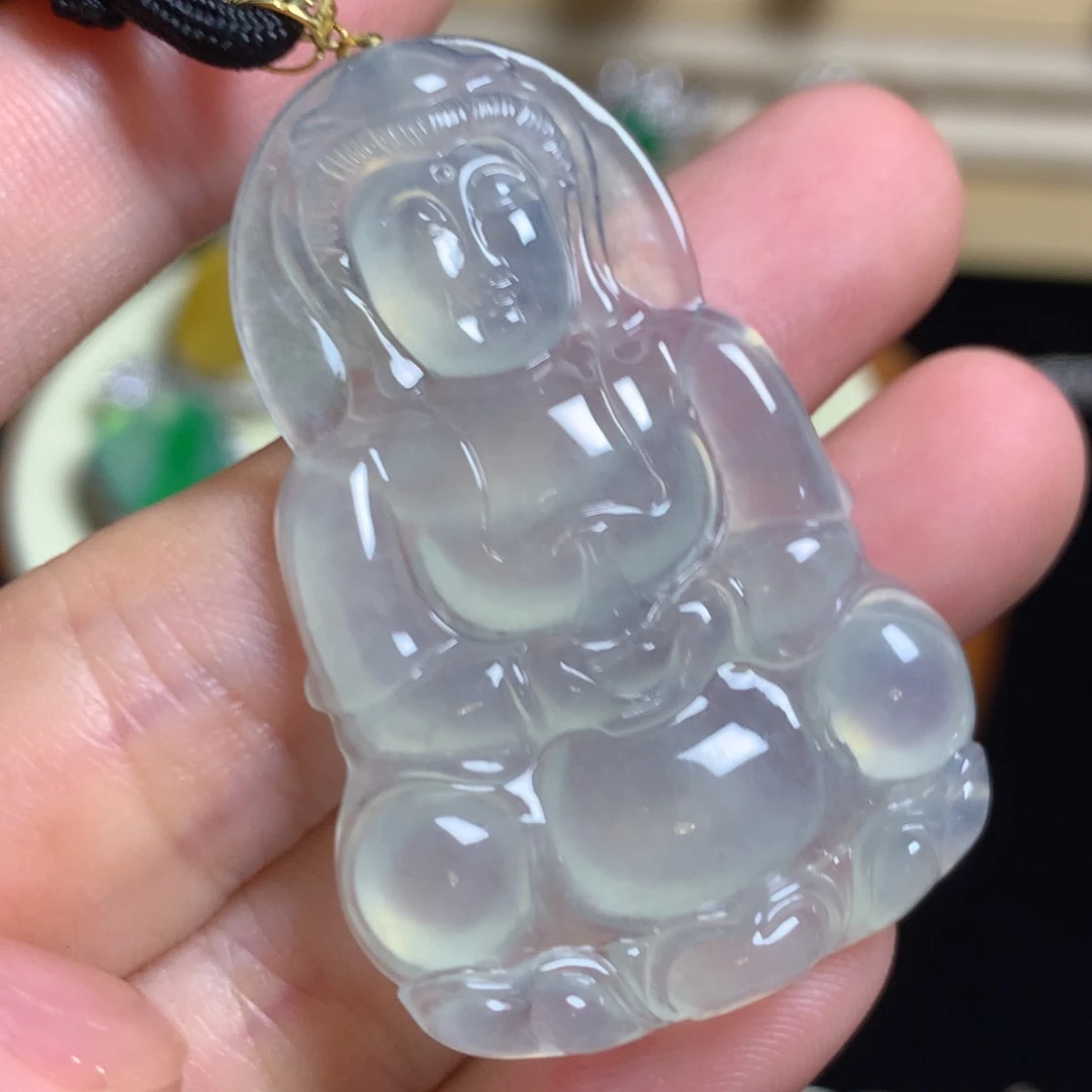颈饰18K金镶嵌翡翠观音