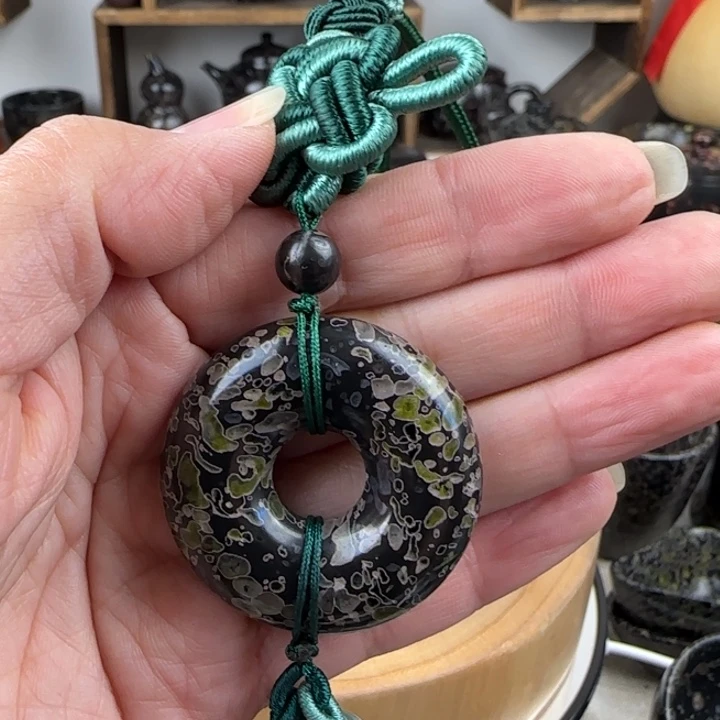梅花玉绿梅面包圈茶摆件