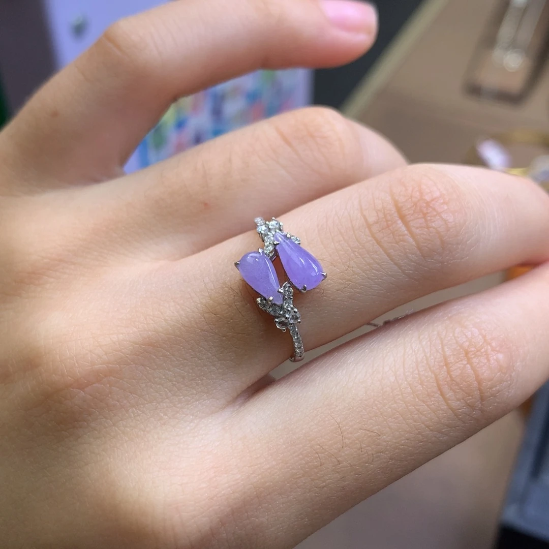 翡翠18K金镶嵌颈饰翡翠