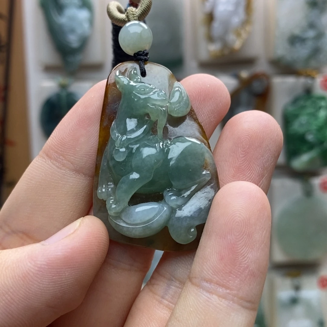 颈饰未镶嵌翡翠旺财