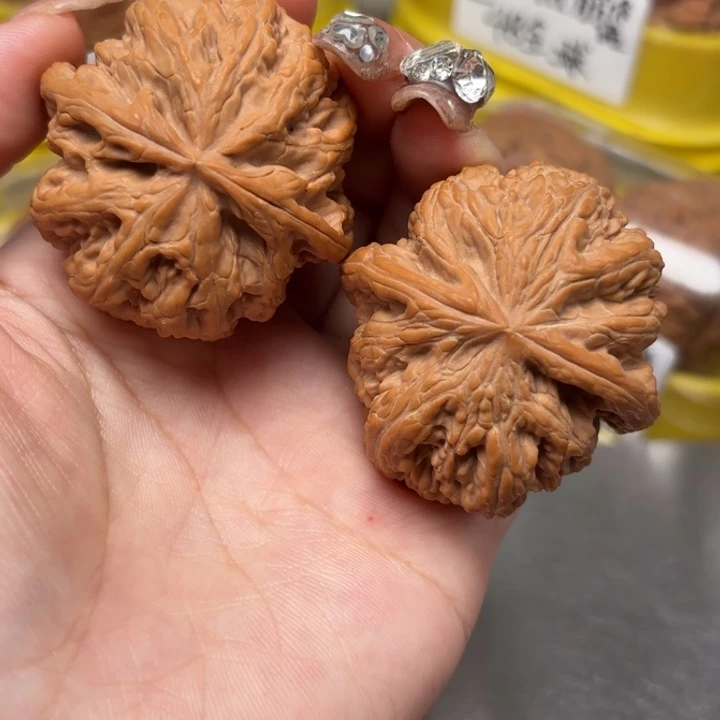 文玩核桃吊坠44-32569-02