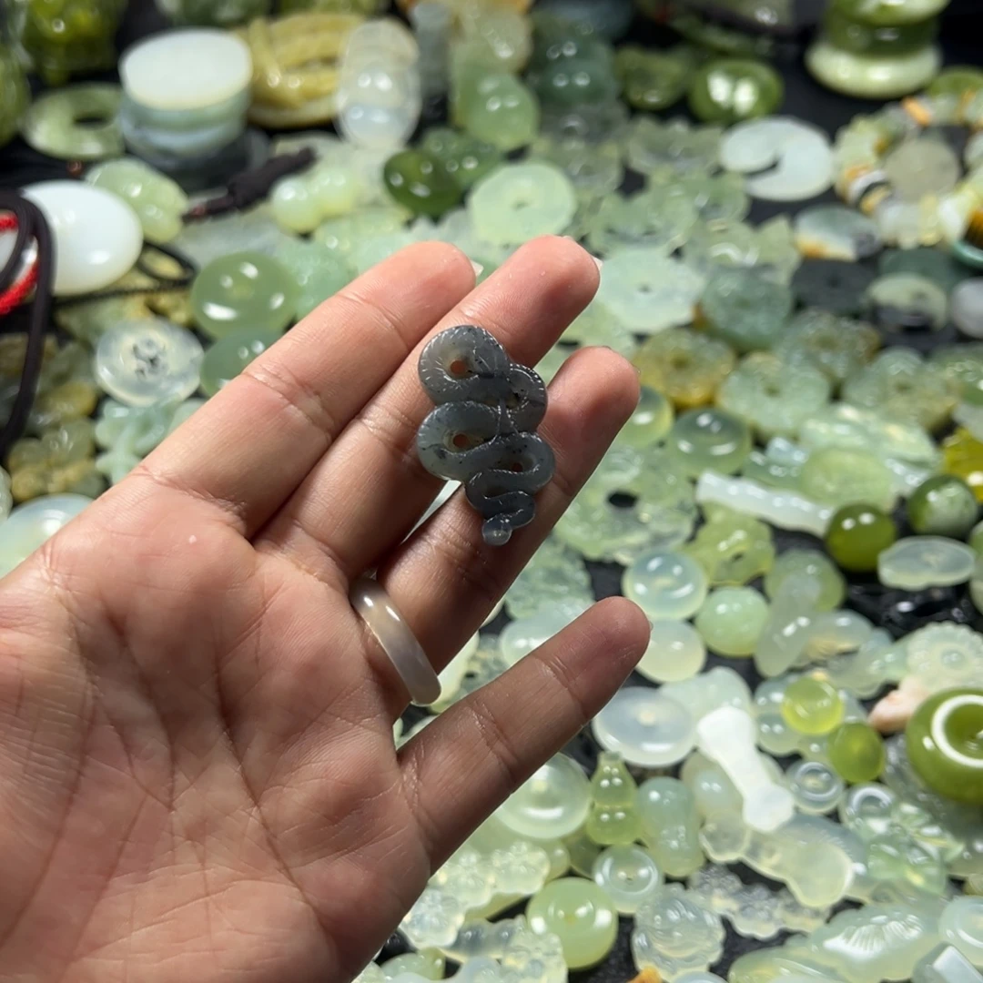 岫玉未镶嵌吊坠(不含链)