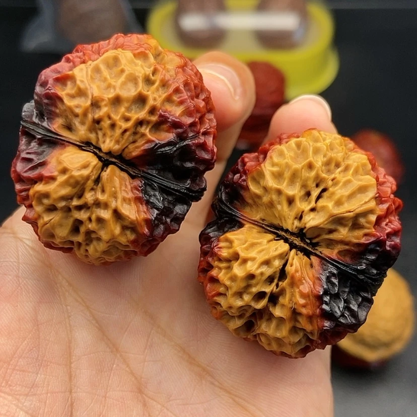 【闪购商品】把件文玩核桃40尺铁绣球52克