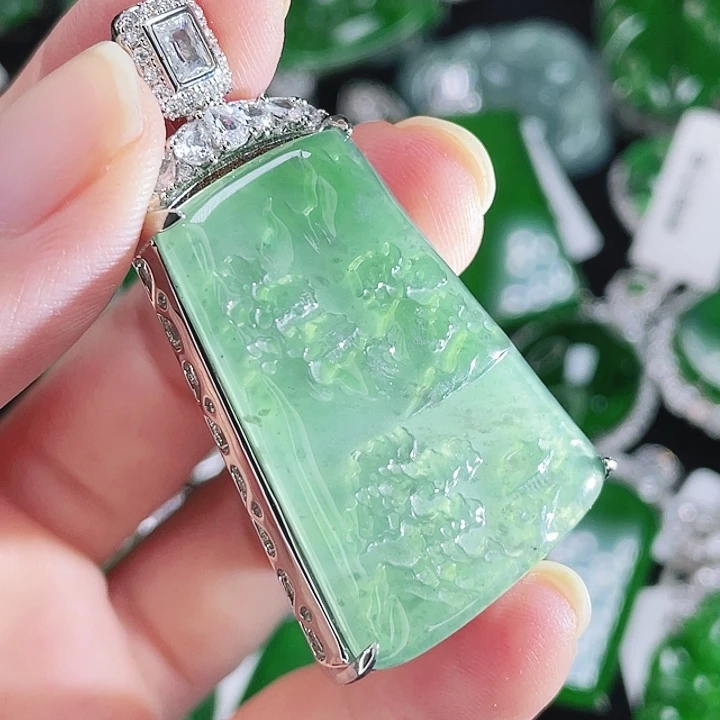 翡翠未镶嵌颈饰05