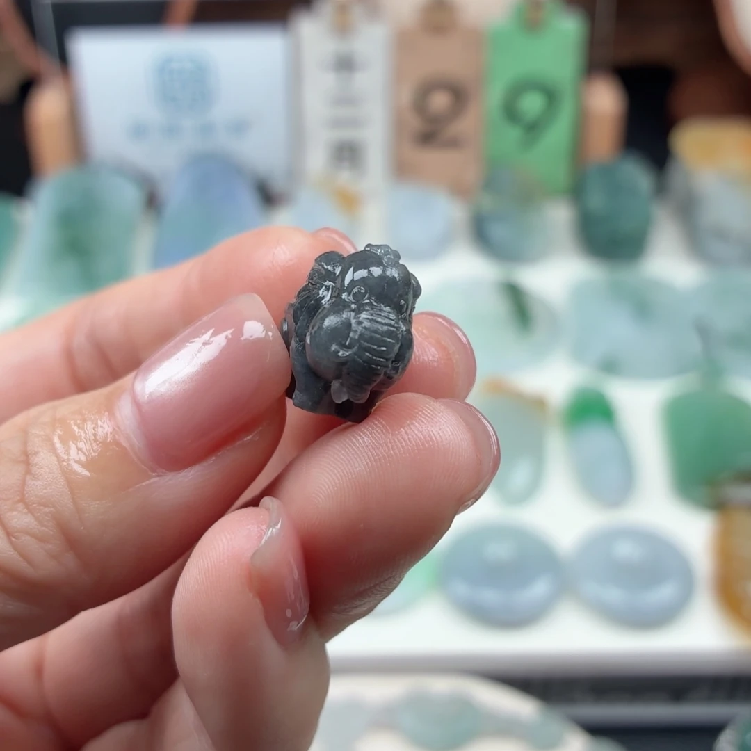 翡翠未镶嵌颈饰天然A货翡翠
