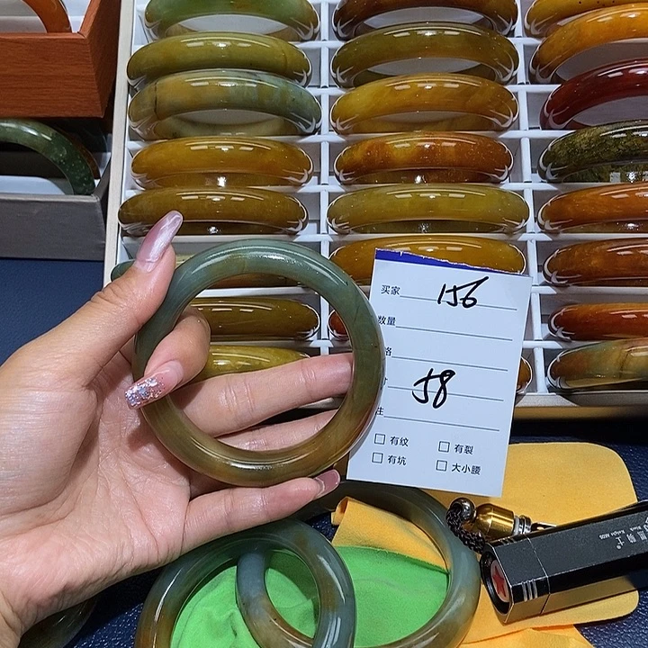 蛇纹石玉未镶嵌手镯忘*