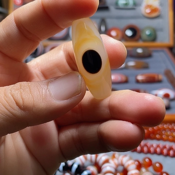 未镶嵌颈饰玛瑙/玉髓