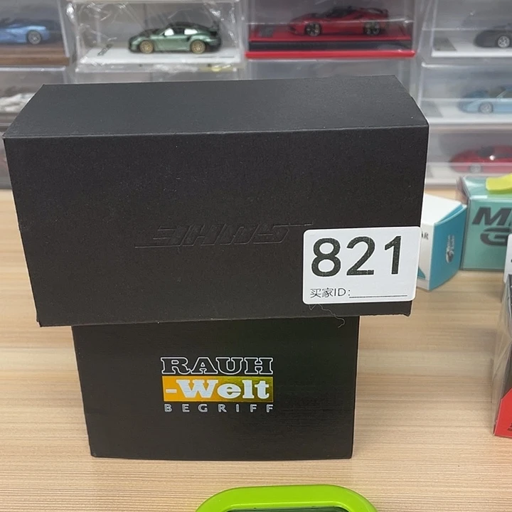 编号821合金汽车模型