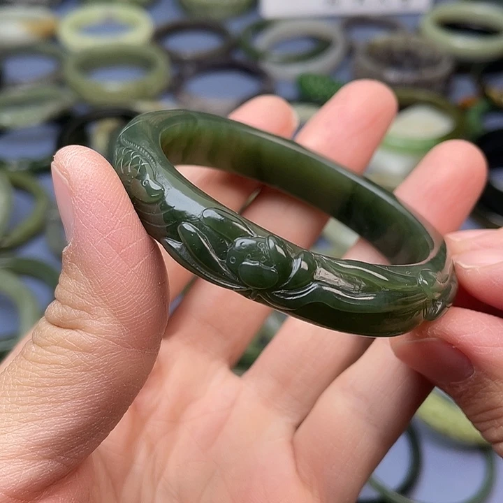 和田玉（青白玉）未镶嵌手镯003，圈口55mm莲花鱼镯